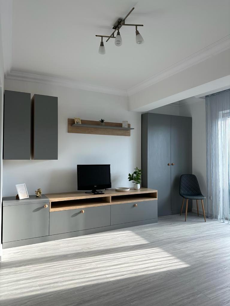 Cozy Holidays In Center Of Suceava Esplanada المظهر الخارجي الصورة